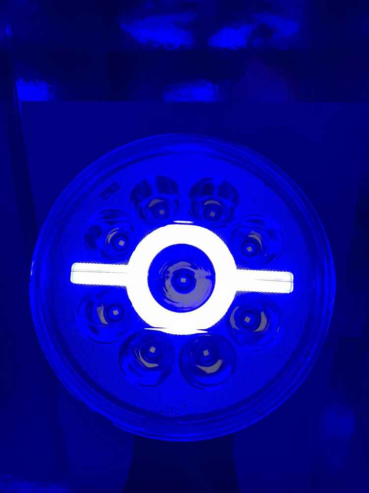 Faro moto AKT 6.3 pulgadas